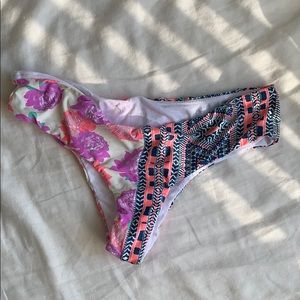 Perfect condition O’Neill 2 pattern bottoms